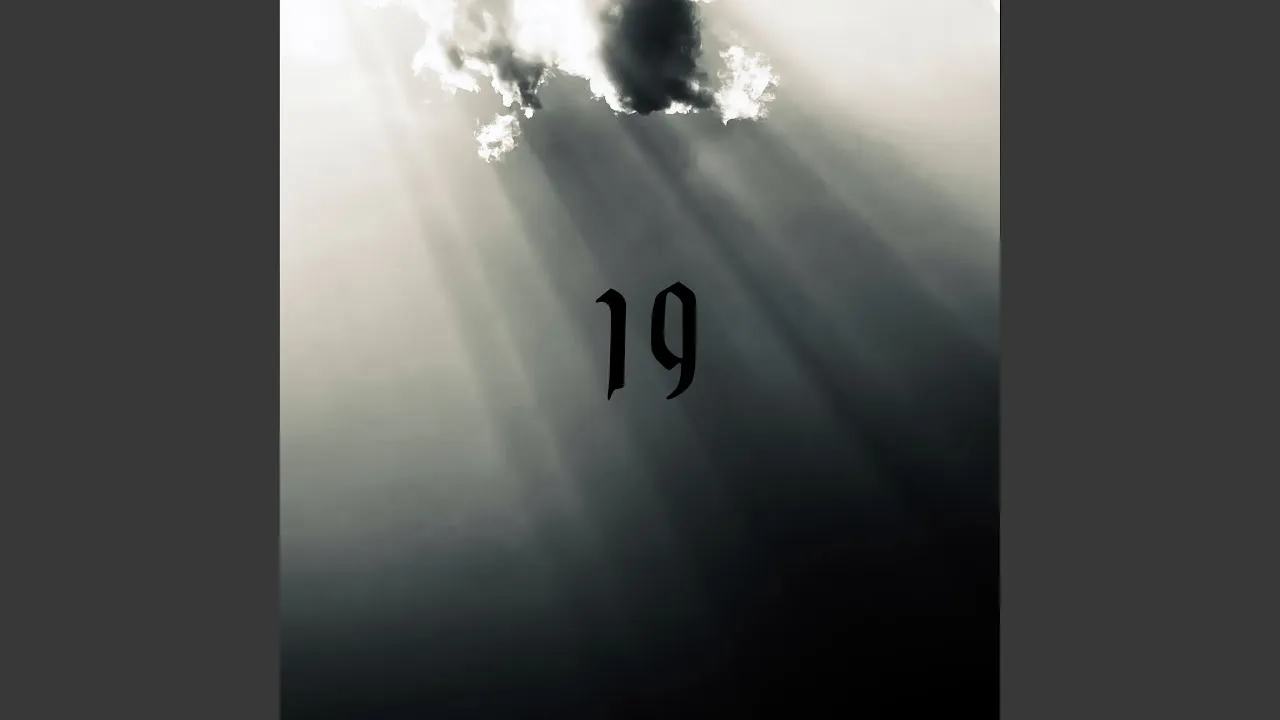 22770 baby tarantula feeding